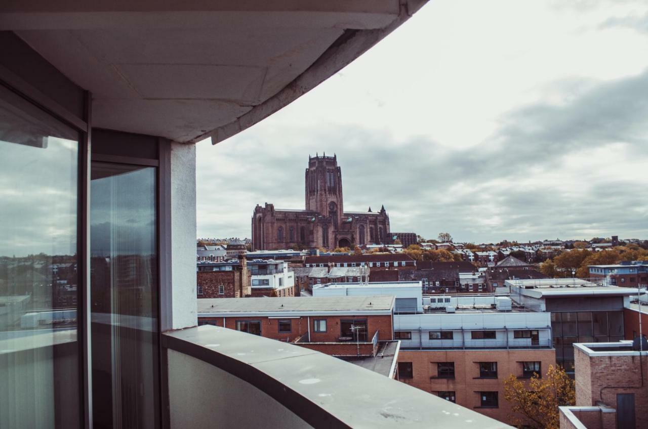 Serviced Apartment In Liverpool City Centre - Free Parking - Balcony - By Happy Days Εξωτερικό φωτογραφία